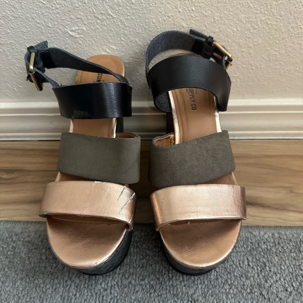 Trendy Women's Sandals in Black, Gold, and Gray